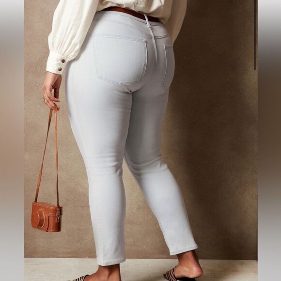 Banana Republic Slim Jean - Picture 2 of 16